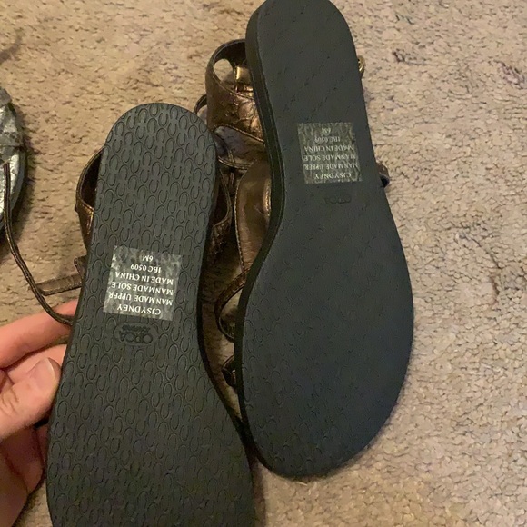 Twin pair of metallic strappy sandals! - Picture 3 of 4